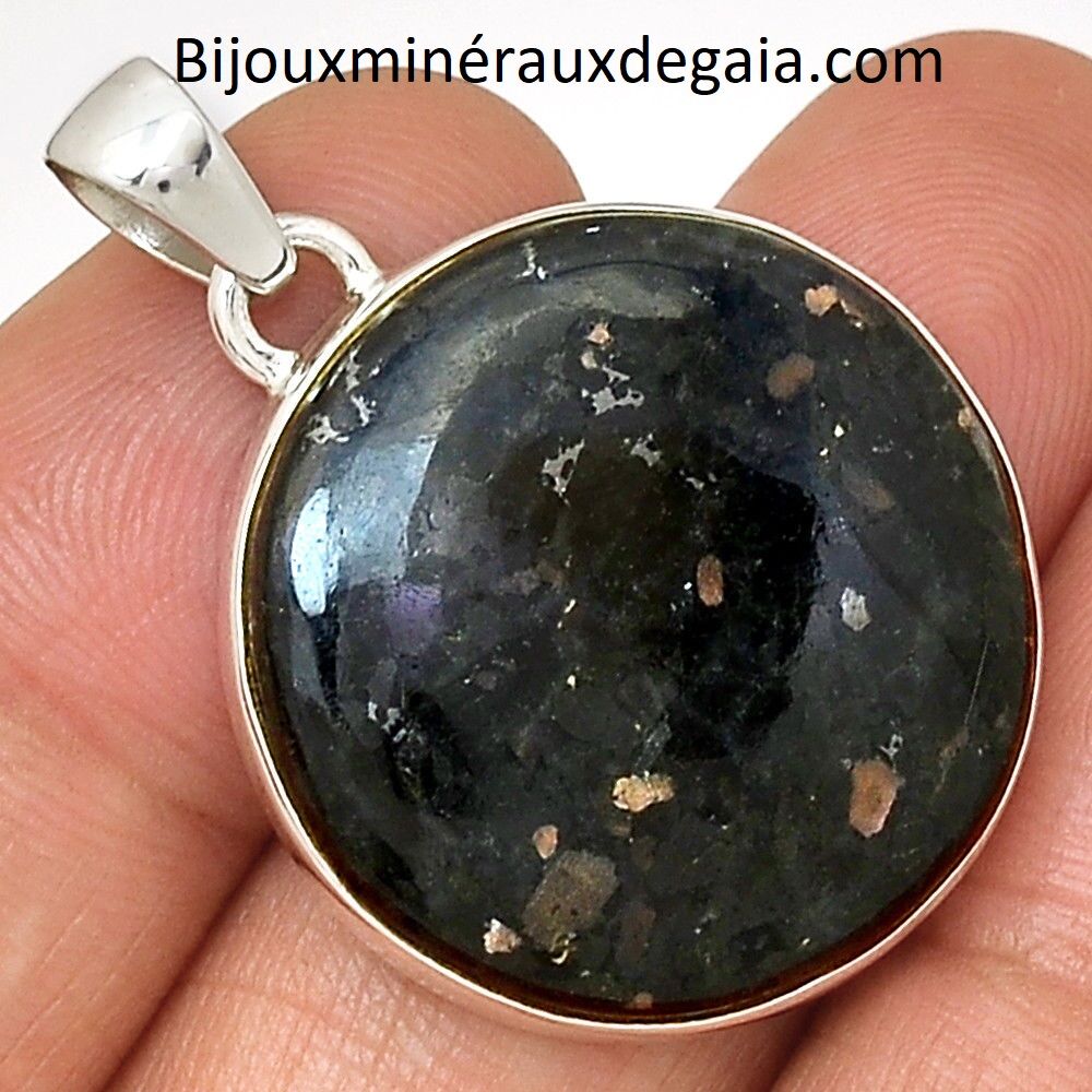 Pendentif Nuummite Véritable monture argent 925 Rare ref 3988