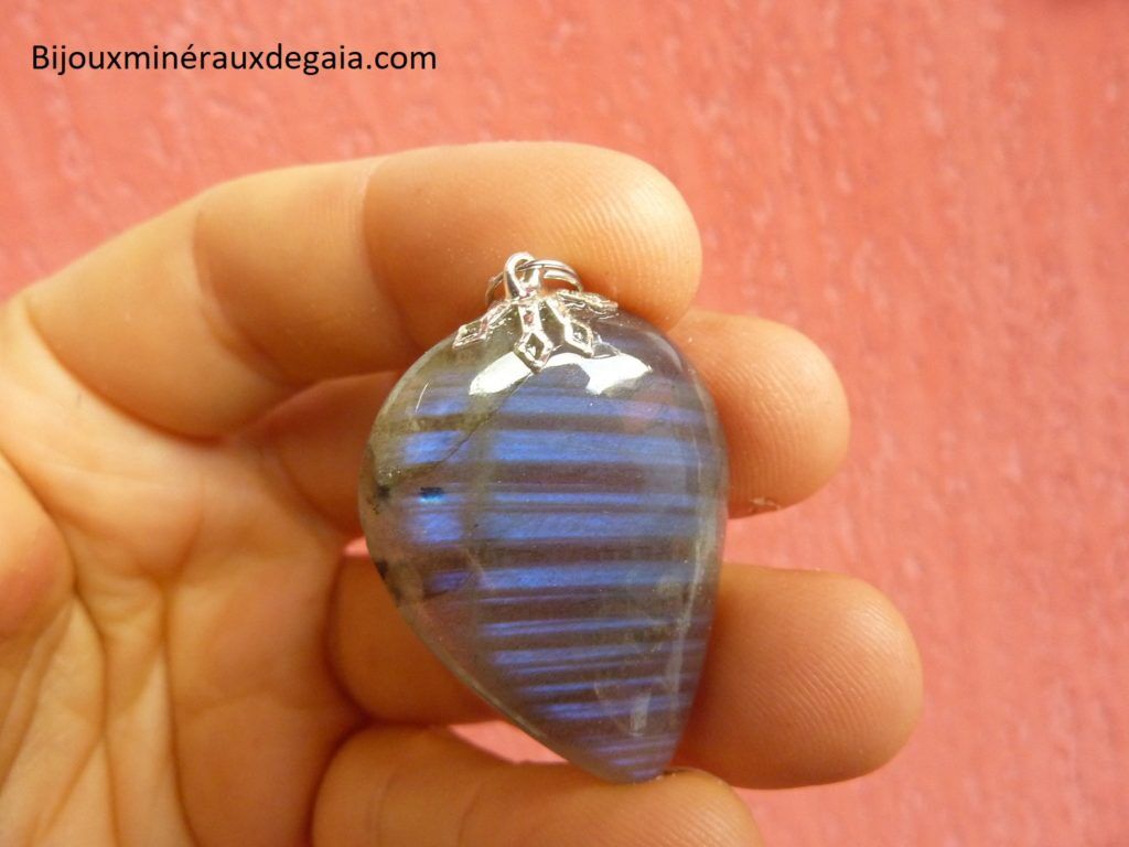 Pendentif Labradorite Poids 10,8 gr ref 1552