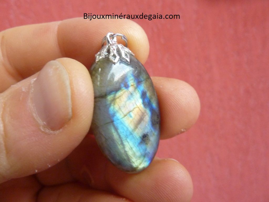 Pendentif Labradorite Poids 8,8 gr ref 1157