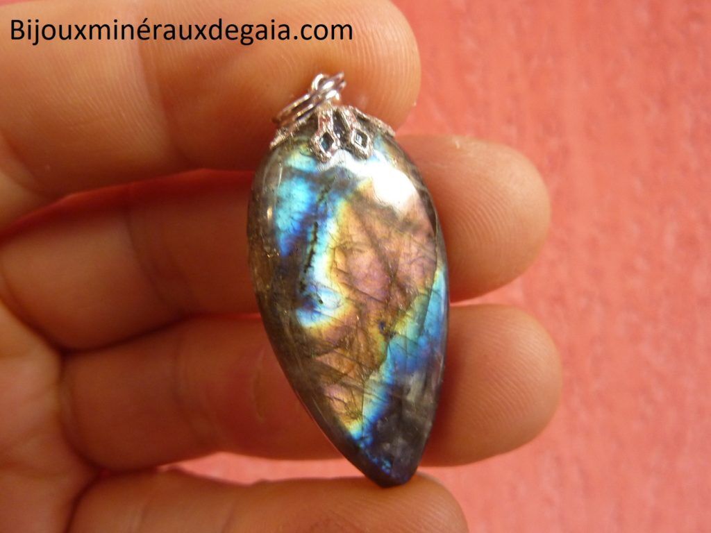 Pendentif Labradorite Poids 8,2 gr ref 0831
