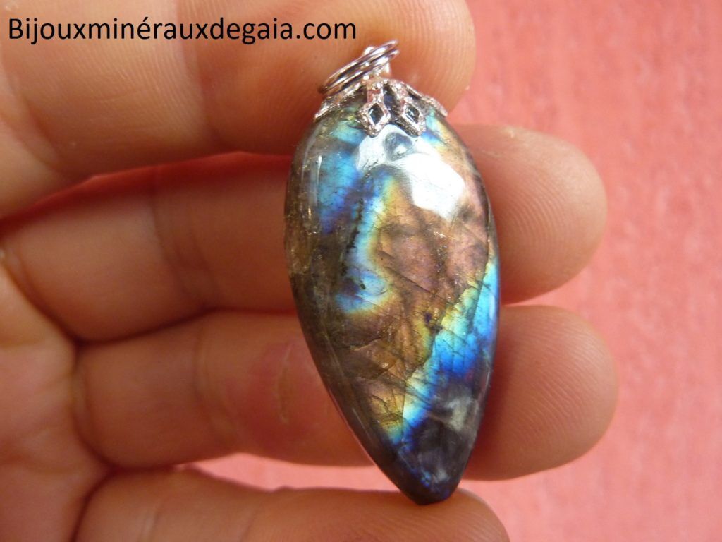 Pendentif Labradorite Poids 8,2 gr ref 0831