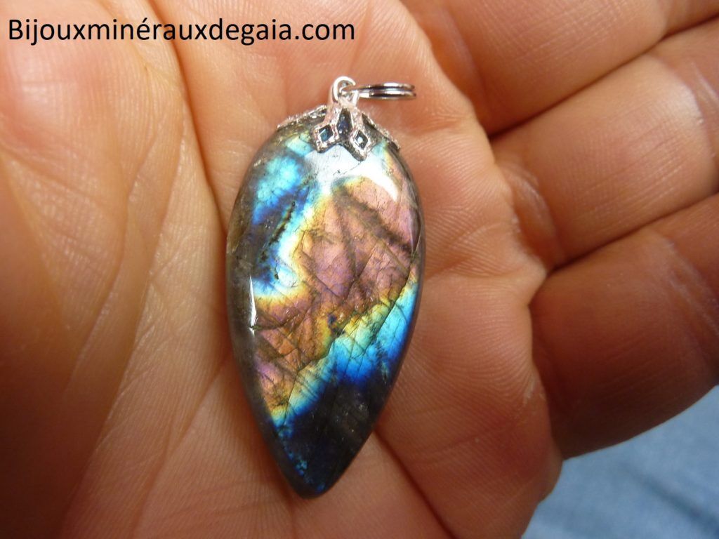 Pendentif Labradorite Poids 8,2 gr ref 0831