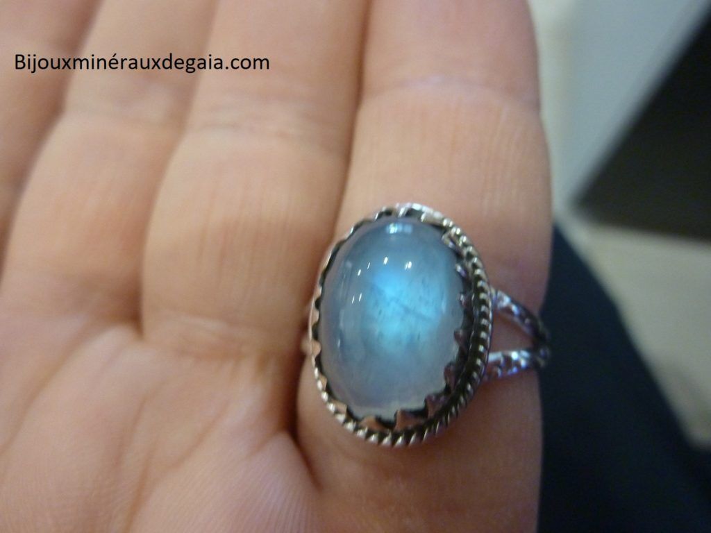 BAGUE PIERRE DE LUNE MONTURE EN ARGENT 925.TAILLE 57 REF 5386
