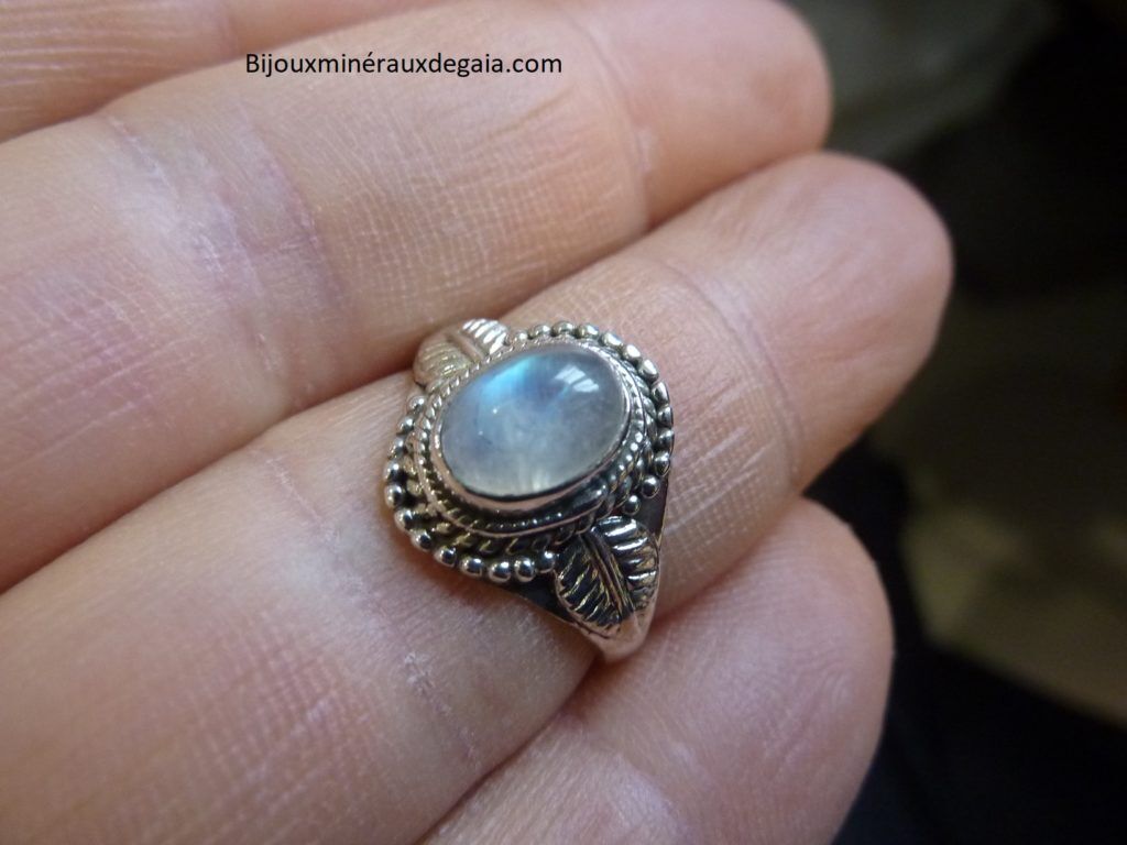 BAGUE PIERRE DE LUNE MONTURE EN ARGENT 925.TAILLE 55 1/4 REF 3473