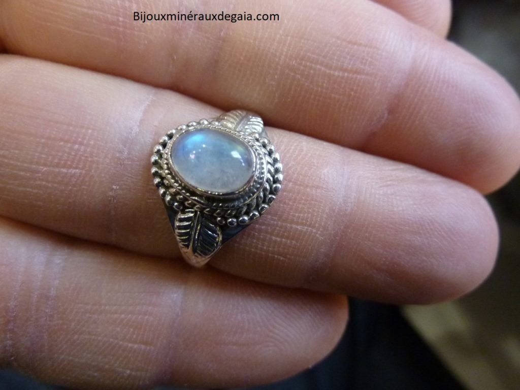 BAGUE PIERRE DE LUNE MONTURE EN ARGENT 925.TAILLE 55 1/4 REF 3473