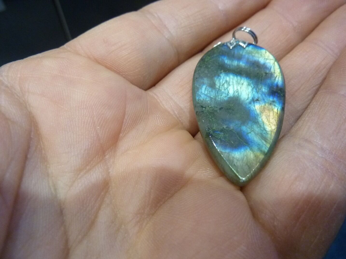 Pendentif Labradorite violet Rare ! Poids 11,5 gr ref 1359