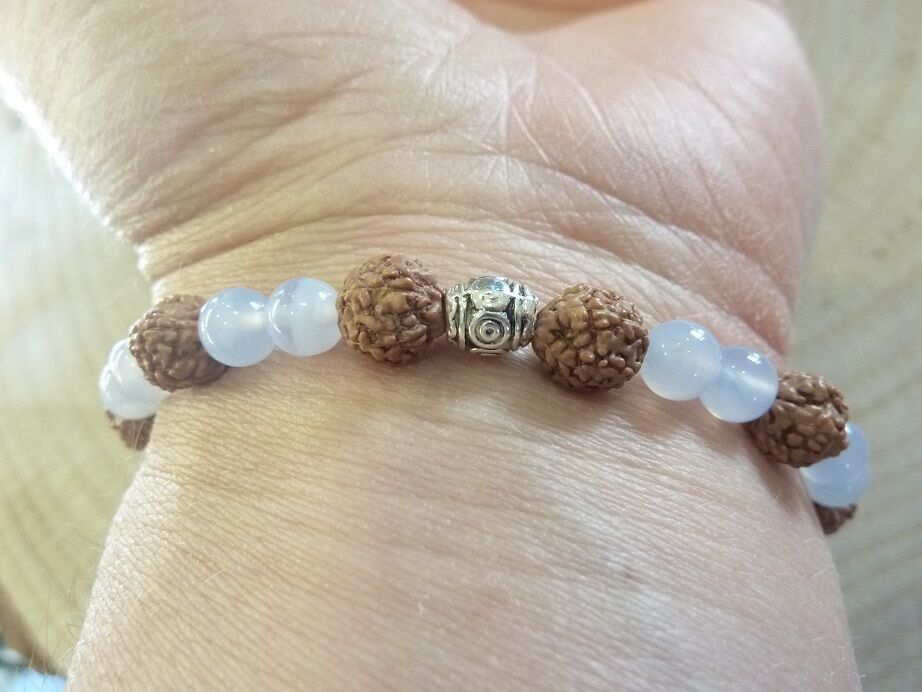 Bracelet Rudraksha-Calcédoine bleue - Perles 8-6 mm
