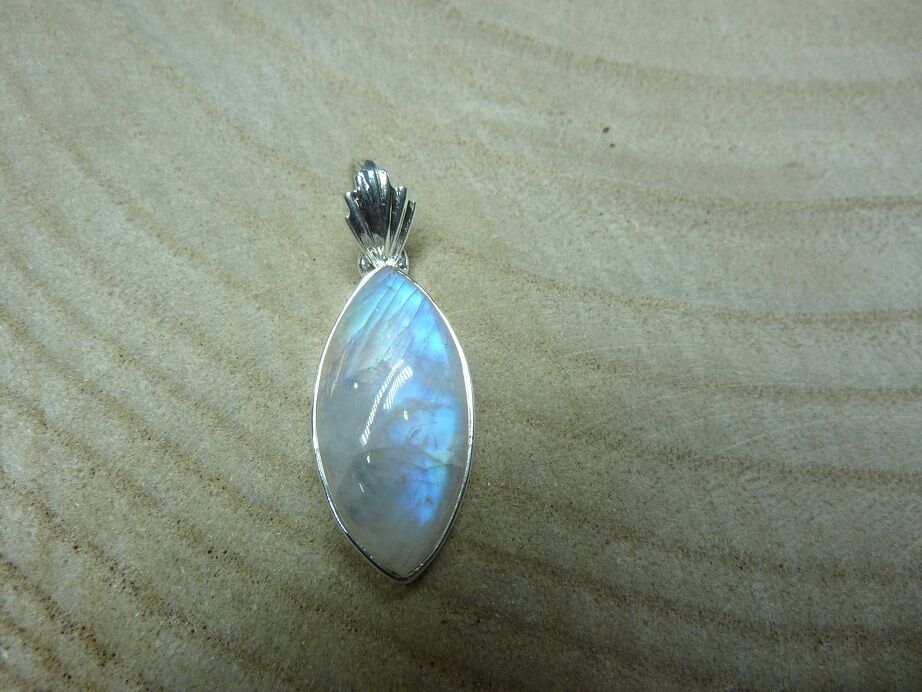 Pendentif pierre de lune monture argent 925 ref 9429
