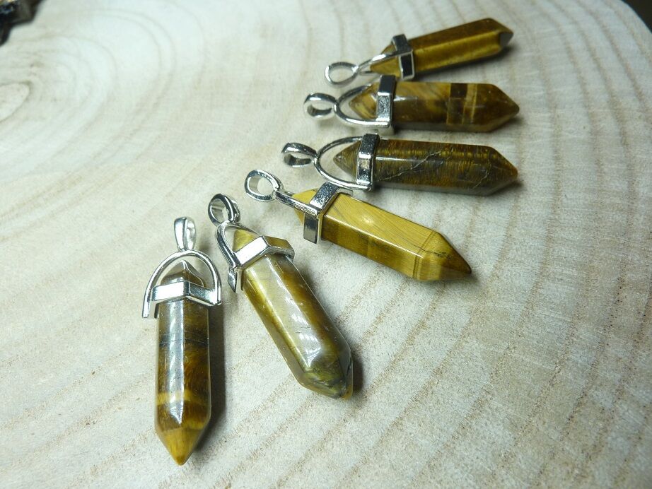 Pendentif oeil de tigre pointe