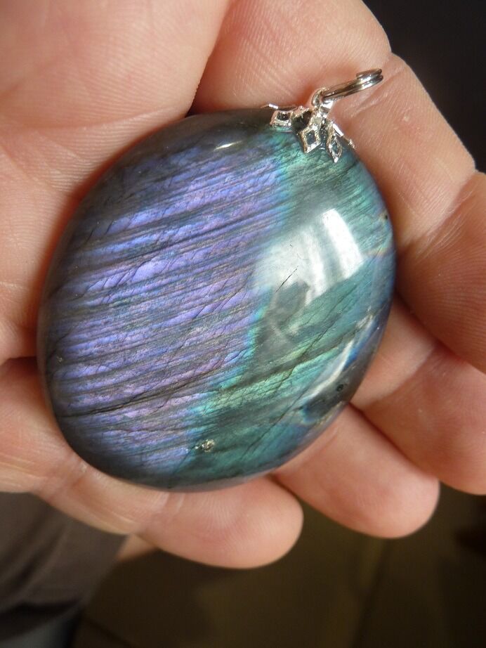 Pendentif Labradorite violet 46,1 g réf 2807