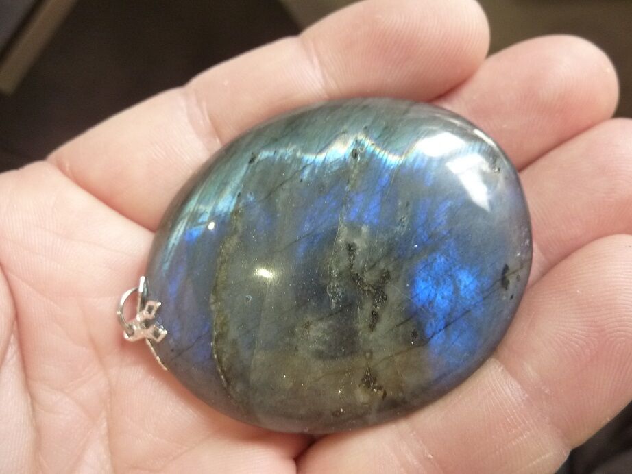 Pendentif Labradorite violet 46,1 g réf 2807