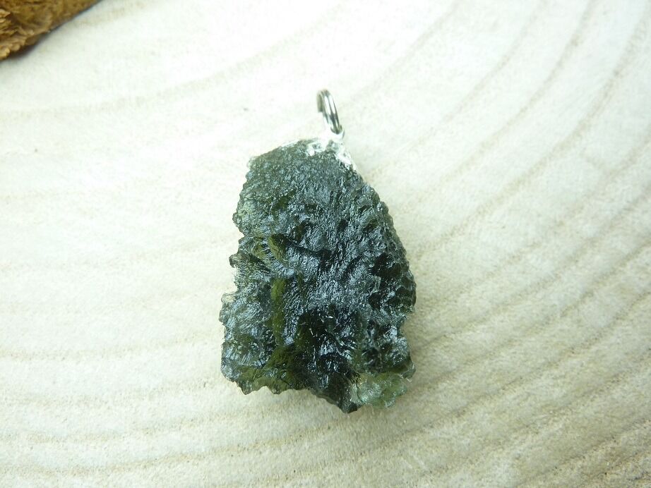 Pendentif Moldavite 11,2 gr ref 0108