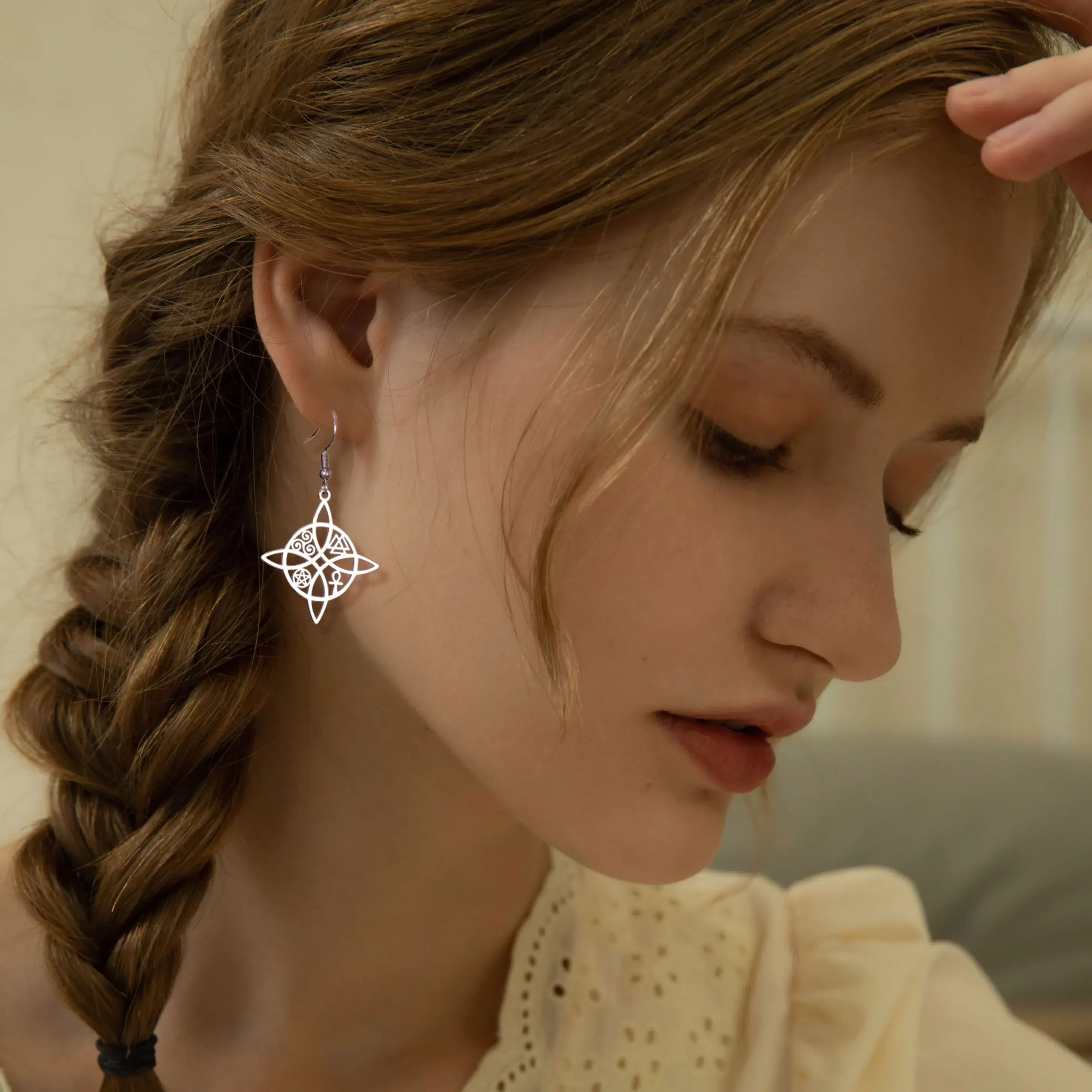 Boucles d'oreilles Noeud de sorcière multi symboles ref argent