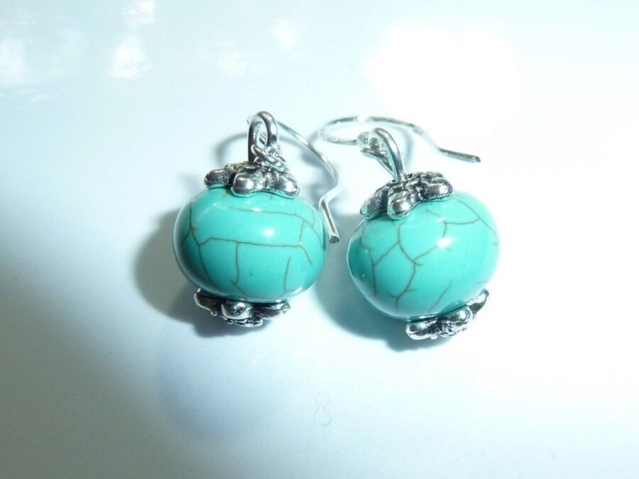 BOUCLES D'OREILLES TURQUOISE 10 X 6 MM