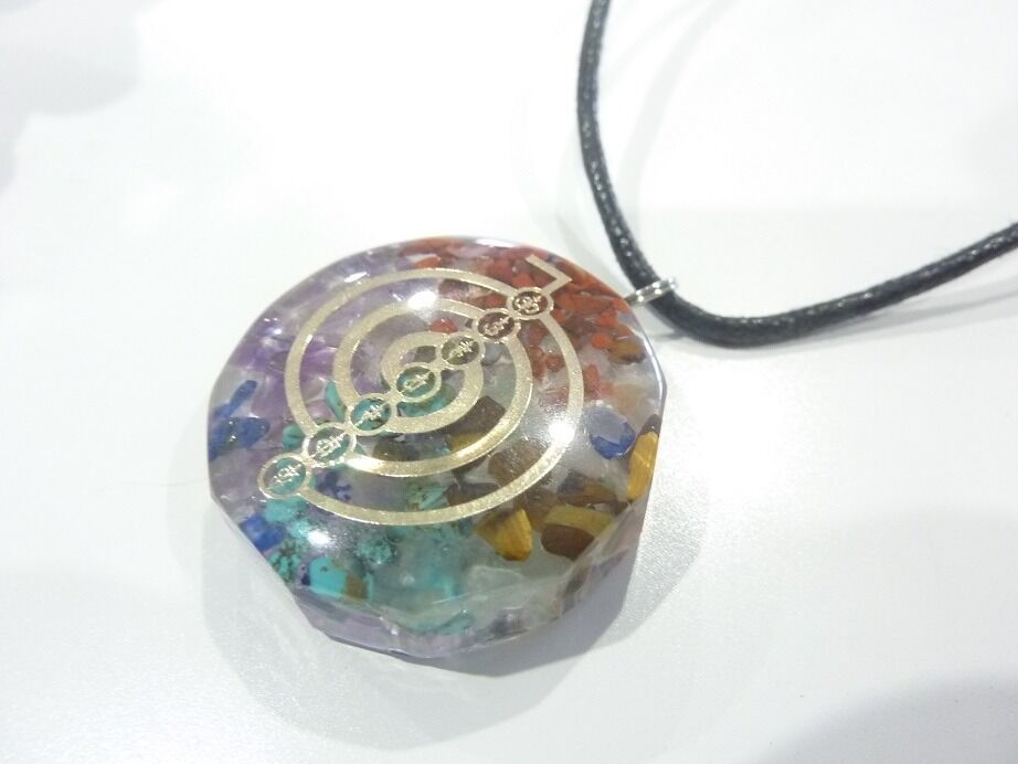 Collier pendentif orgone Cho Ku rei-Reiki-chakras