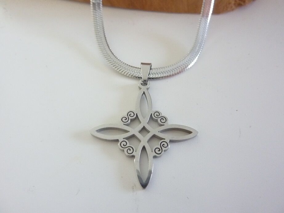 Collier Pendentif noeud de sorcière (Wiccan) ref 02 argent