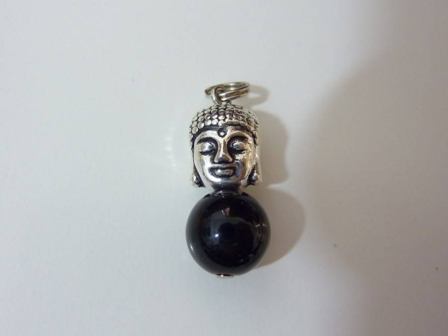 Pendentif protection Bouddha Tourmaline noir perles 10mm longueur 2,7 cm