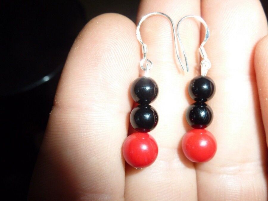 BOUCLES D'OREILLES CORAIL-TOURMALINE NOIRE 8-6 mm