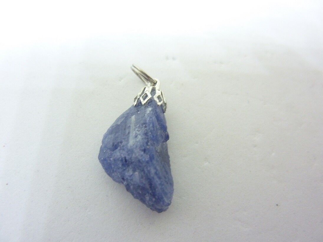 Pendentif Saphir brut 5,3 gr ref 3301