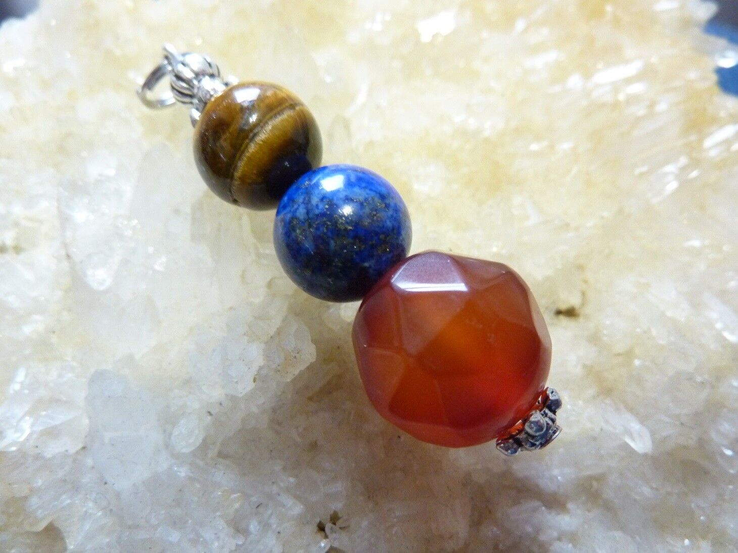 Pendentif lapis lazuli,cornaline,oeil de tigre