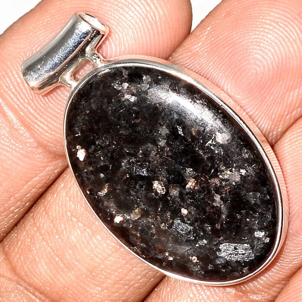 Pendentif Nuummite Véritable monture argent 925 Rare ref 4949