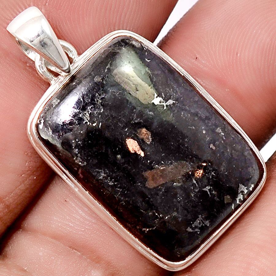 Pendentif Nuummite Véritable monture argent 925 Rare ref 4945