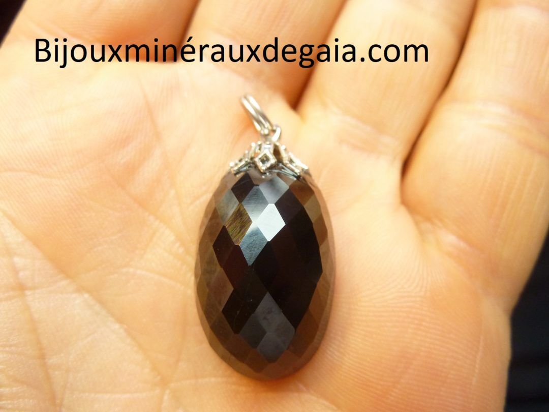 Pendentif spinelle noir à facettes ref 7831