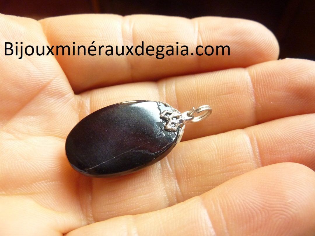 Pendentif spinelle noir à facettes ref 7831