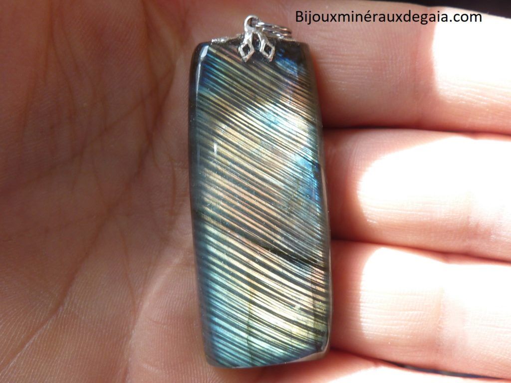 Pendentif Labradorite poids 20,1 gr ref 6535