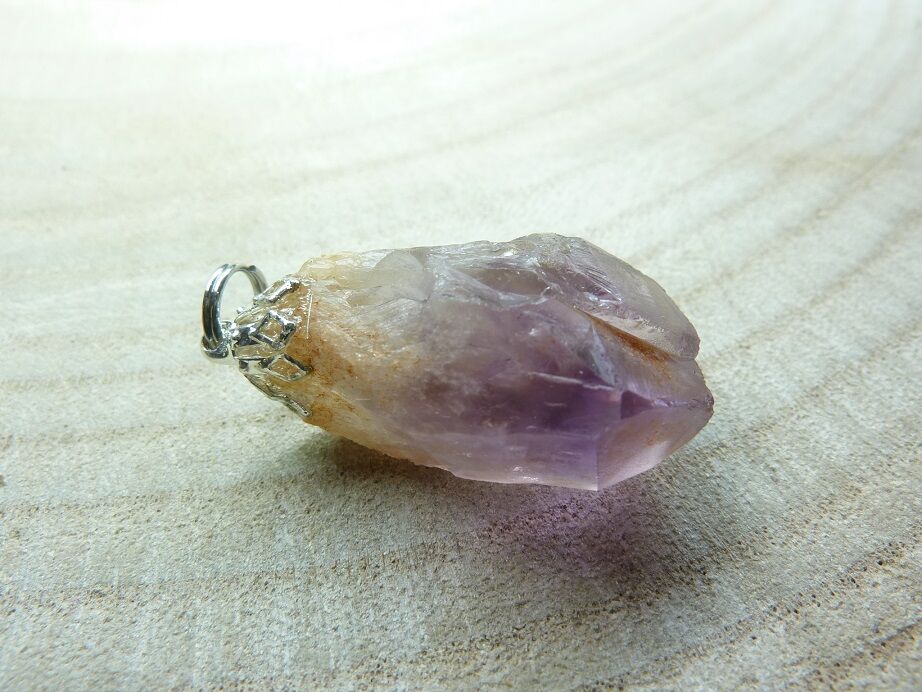 Pendentif Cacoxénite super seven très rare Ref 3229