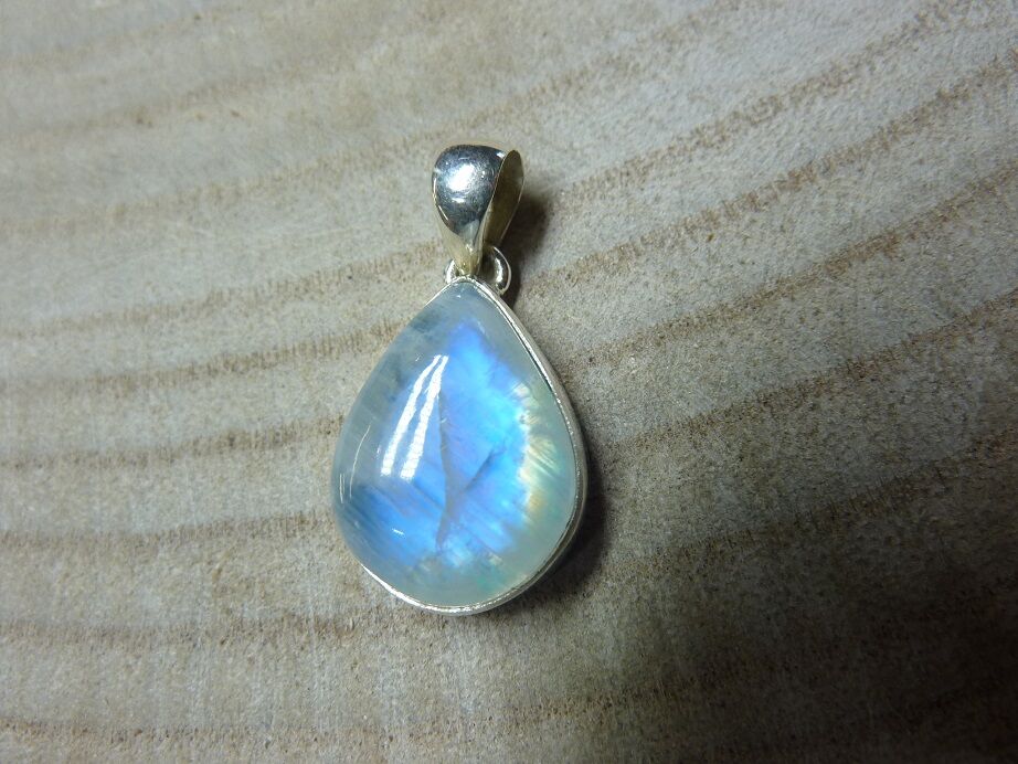 Pendentif pierre de lune monture argent 925 ref 4861