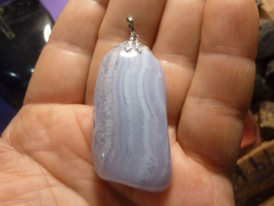 Pendentif calcédoine bleue 25 gr ref 1212