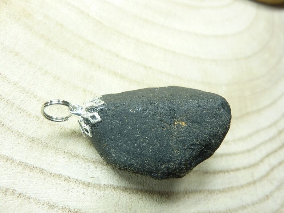Pendentif Spinelle noir 32 gr ultra rare ref 0201